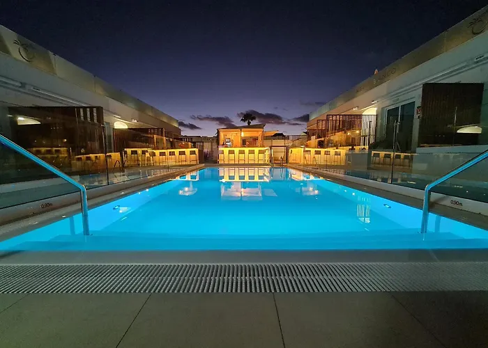 Апарт-отель Mar Bianco - Gay Men Only Маспаломас