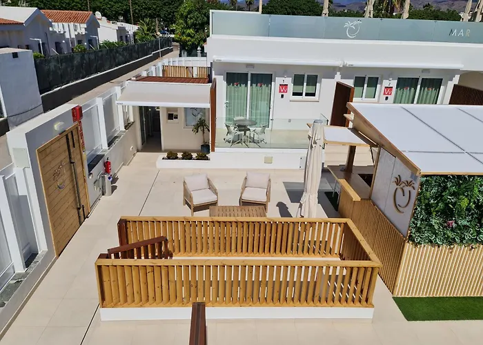 Апарт-отель Mar Bianco - Gay Men Only Маспаломас