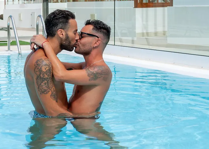 Апарт-отель Mar Bianco - Gay Men Only Маспаломас