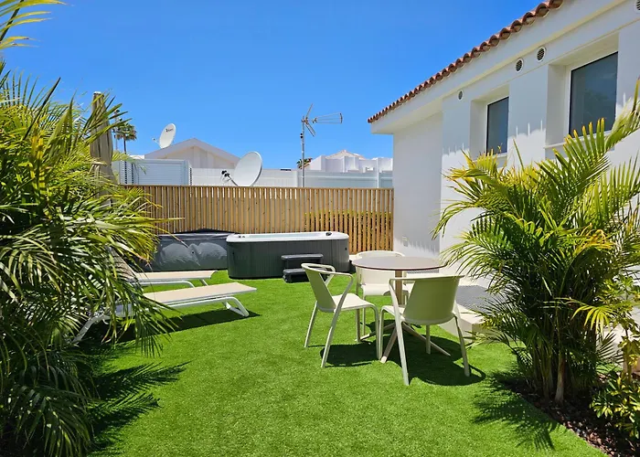 Mar Bianco - Gay Men Only 4*