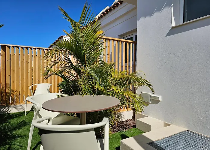 Mar Bianco - Gay Men Only Апарт-отель Маспаломас